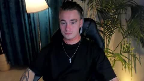 lipethan online show from September 24, 11:58 pm