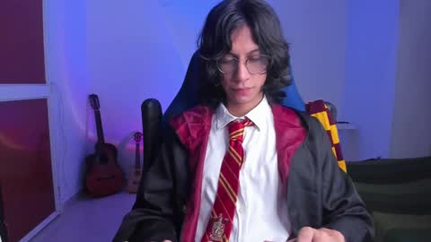 Snapshot of literateboy chatting on February 15, 1:11 am Literateboy online show from February 15, 1:11 am