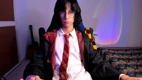 Snapshot of literateboy chatting on January 25, 12:27 am Literateboy online show from January 25, 12:27 am