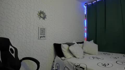 Snapshot of litoxxx_cass chatting on March 5, 12:49 am litoxxx_cass online show from March 5, 12:49 am
