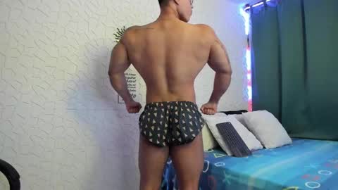 Snapshot of litoxxx_cass chatting on January 3, 1:05 am litoxxx_cass online show from January 3, 1:05 am