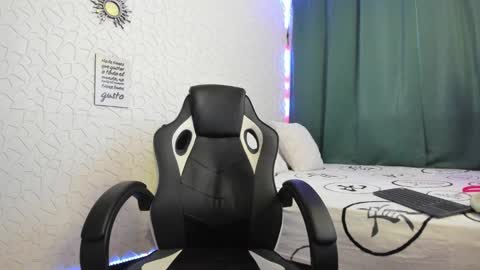 Snapshot of litoxxx_cass chatting on February 25, 11:11 pm litoxxx_cass online show from February 25, 11:11 pm