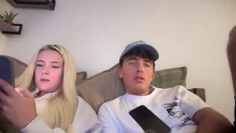 Littleblonde010 online show from November 7, 10:35 pm