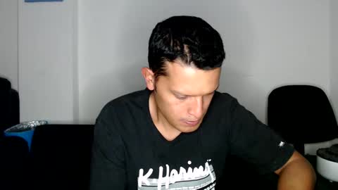 Snapshot of littledicklatin chatting on February 24, 3:33 am Manu online show from February 24, 3:33 am