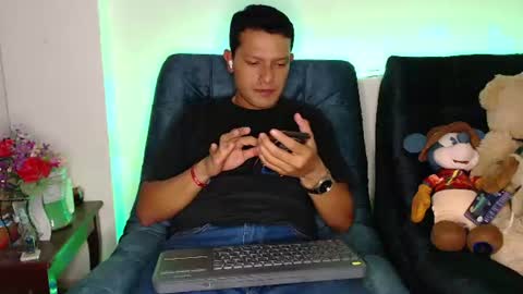 Manu online show from June 28, 2:50 am