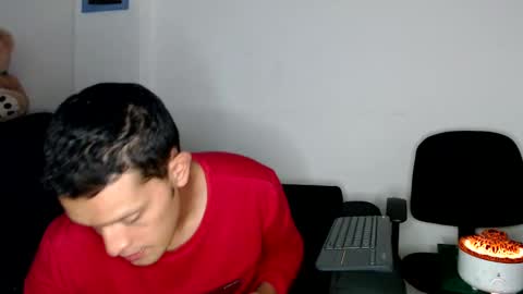 Snapshot of littledicklatin chatting on February 23, 3:29 am Manu online show from February 23, 3:29 am