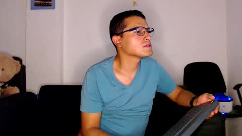 Snapshot of littledicklatin chatting on September 25, 4:22 am Manu online show from September 25, 4:22 am