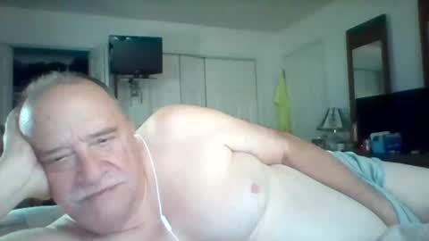 littlekenny1951 online show from October 12, 6:35 pm