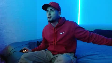 Snapshot of lliamm_2 chatting on February 7, 1:01 pm lliamm 2 online show from February 7, 1:01 pm