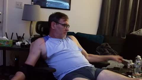 LongDick Daddy online show from October 19, 1:43 am