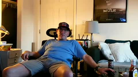 Snapshot of lngdickdaddy chatting on October 4, 10:36 pm LongDick Daddy online show from October 4, 10:36 pm