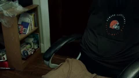 loades182025 online show from March 23, 3:45 am