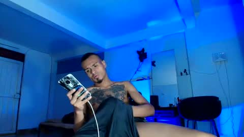 Snapshot of lobo_cockk chatting on October 13, 5:46 am edwin online show from October 13, 5:46 am