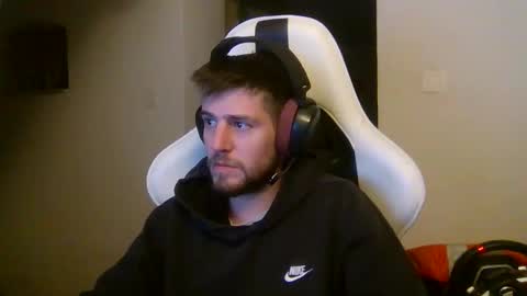 lobo online show from November 22, 11:37 pm