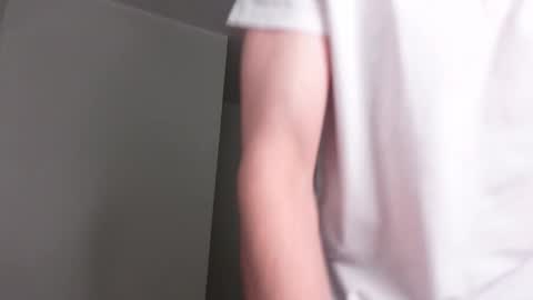 LOGAN FRASER online show from October 29, 3:04 pm