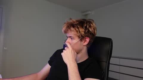 LOGAN FRASER online show from October 23, 7:34 am