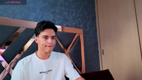 logan madoox online show from September 19, 10:42 pm