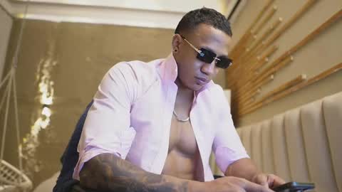 logan_varela online show from April 23, 5:37 pm