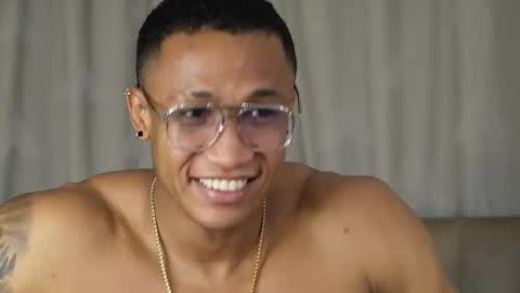 logan_varela online show from December 16, 11:23 pm