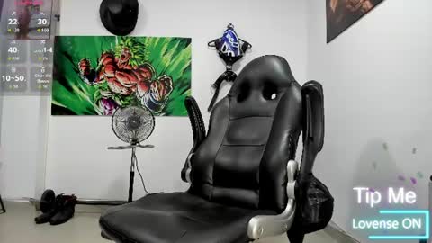 LOGAN WHITTERS online show from June 20, 11:10 pm