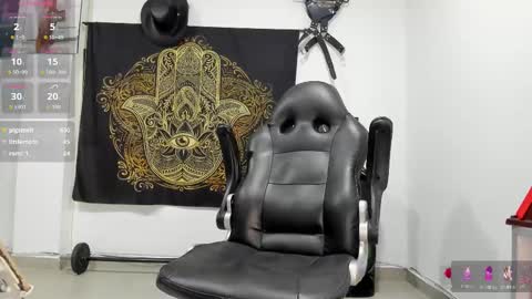 LOGAN WHITTERS online show from October 17, 12:58 am