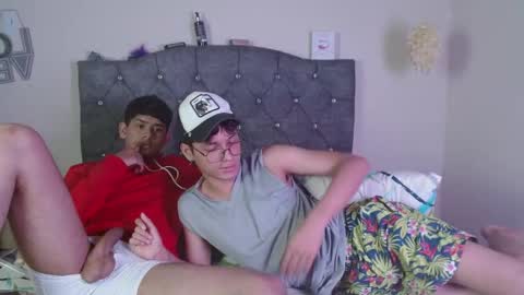 logan_willyams_ online show from October 31, 5:53 am