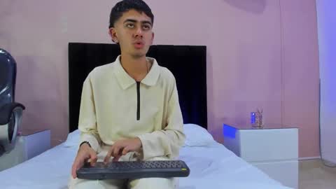 Logan online show from December 22, 7:44 pm