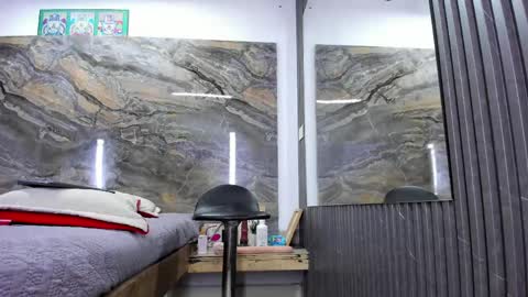 logan_wollff online show from April 24, 8:55 pm