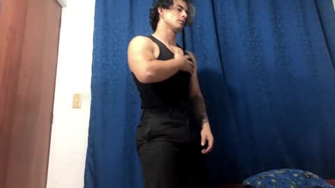 Snapshot of logan_x3 chatting on December 19, 2:56 am Logan online show from December 19, 2:56 am