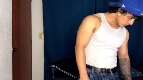 Snapshot of logan_x3 chatting on February 13, 4:54 am Logan online show from February 13, 4:54 am
