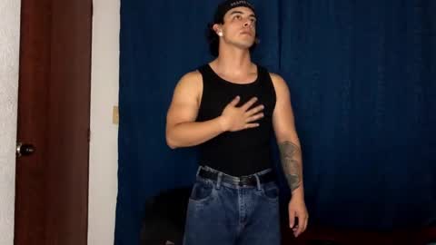 Snapshot of logan_x3 chatting on January 31, 4:58 am Logan online show from January 31, 4:58 am