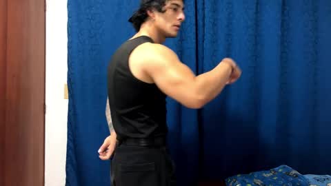 Snapshot of logan_x3 chatting on January 8, 2:57 am Logan online show from January 8, 2:57 am