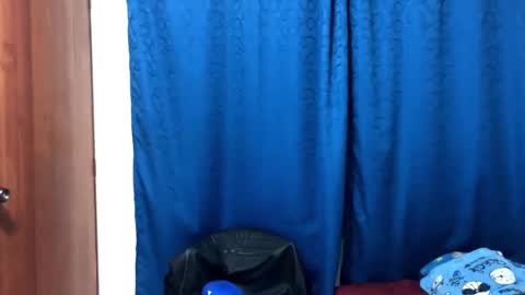 Snapshot of logan_x3 chatting on January 14, 4:25 am Logan online show from January 14, 4:25 am