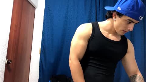 Snapshot of logan_x3 chatting on January 24, 4:27 am Logan online show from January 24, 4:27 am