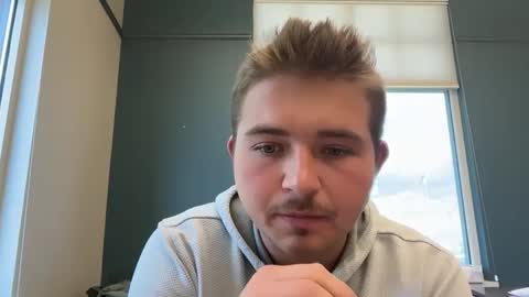 loganbent online show from May 7, 9:15 pm