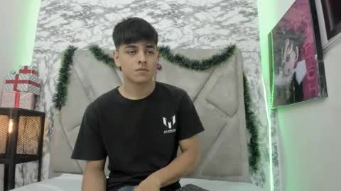 loganjhonson online show from December 20, 3:13 am