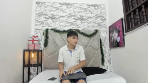 loganjhonson online show from December 17, 3:14 am