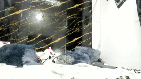 loganjhonson18 online show from May 7, 6:02 am