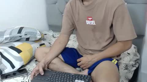 loganjhonson19 online show from February 16, 2:42 am