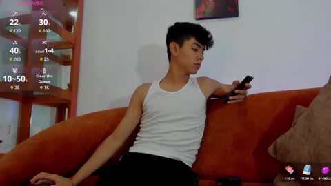 Snapshot of logantwink18 chatting on September 30, 11:25 am logantwink18 online show from September 30, 11:25 am