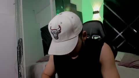 Logan Wolf online show from March 27, 3:00 am