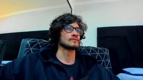Loggan online show from February 21, 9:11 pm