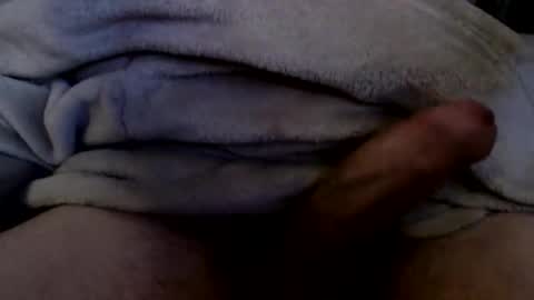 Snapshot of loicmalain chatting on December 11, 2:32 am AloneBboy23 online show from December 11, 2:32 am