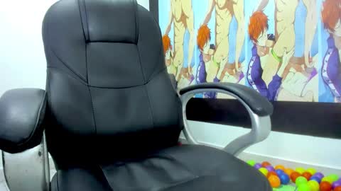 Snapshot of loius_booy chatting on October 28, 10:01 pm Loius Boy online show from October 28, 10:01 pm