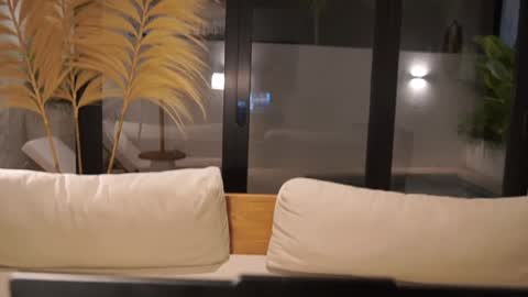 Alice and Kai online show from March 25, 6:12 pm