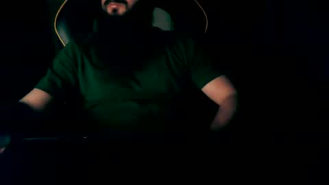 Snapshot of london_man1988 chatting on December 29, 7:00 pm london_man1988 online show from December 29, 7:00 pm