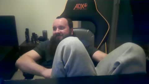 Snapshot of london_man1988 chatting on February 9, 6:37 pm london_man1988 online show from February 9, 6:37 pm