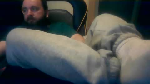 Snapshot of london_man1988 chatting on February 23, 7:25 pm london_man1988 online show from February 23, 7:25 pm