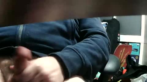 LondonSaffa online show from April 12, 9:49 pm