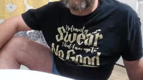 lonelypirate2026 online show from April 22, 4:41 am